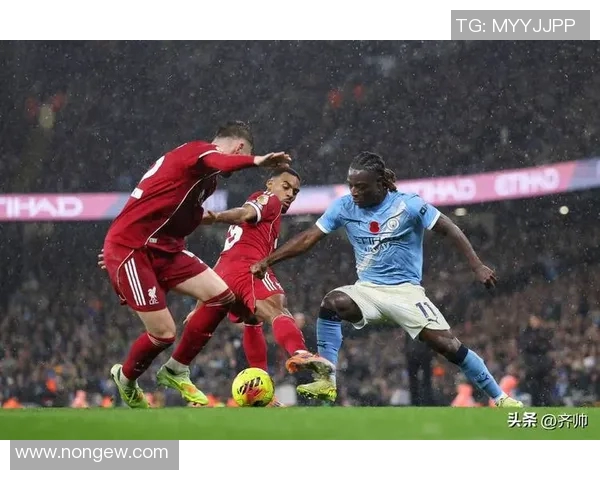 利物浦逆转曼城上演经典大战四比三的惊心动魄时刻 利物浦逆转曼城上演经典大战四比三的惊心动魄时刻