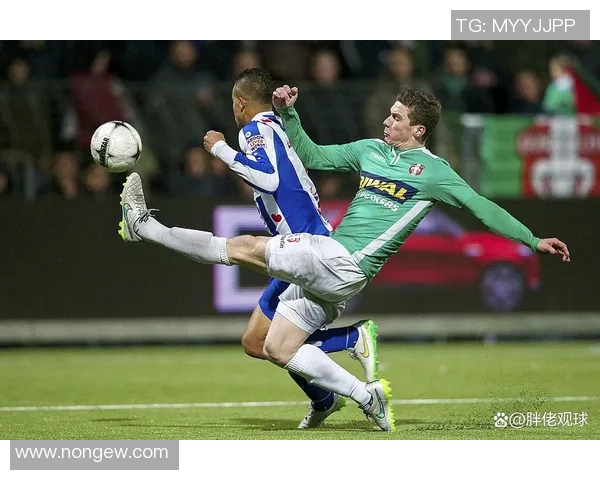 鹿斯巴达与多德勒支的精彩对决揭示了足球战术与团队合作的重要性