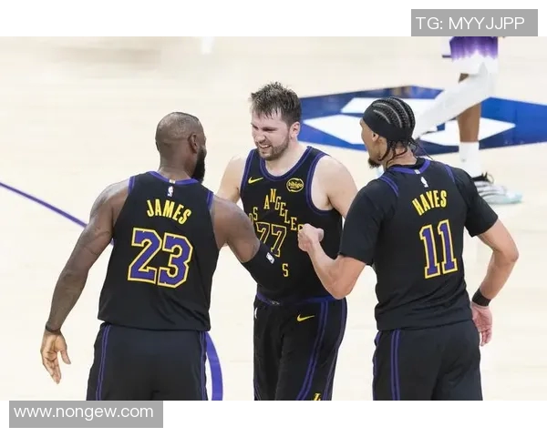 火箭与快船的精彩对决是否有直播信息分享